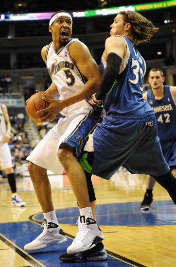 侧翼投手只 侧翼投手只