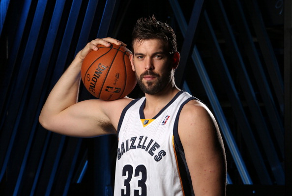 她的肩背疼 她的肩背疼