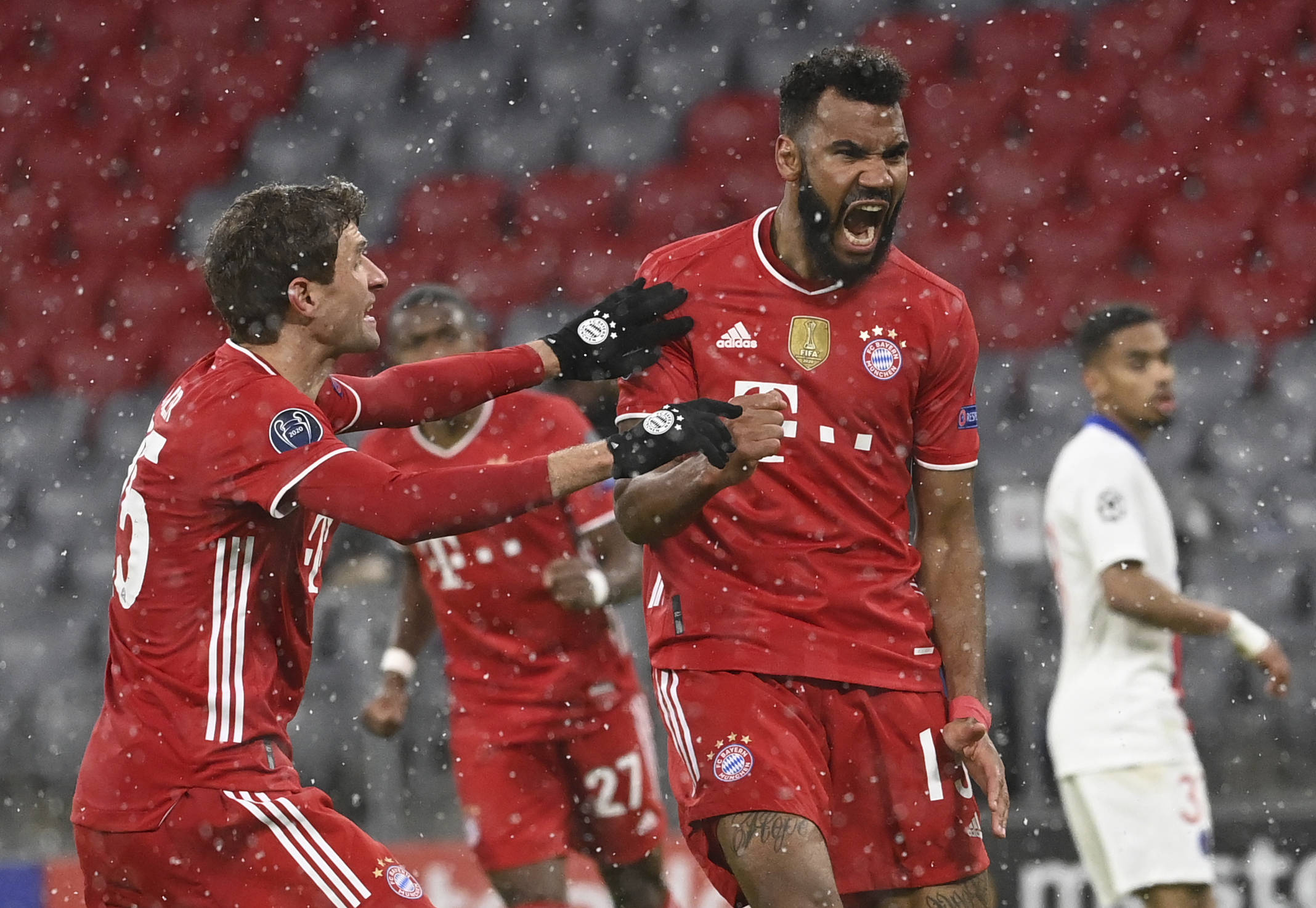 雄鹿弱侧形 雄鹿弱侧形